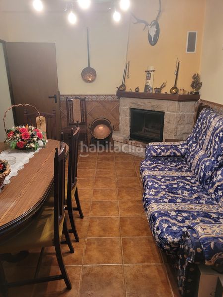 Foto b9e17830-8555-4fe2-a0e6-6581be1633de. Casa adossada amb xemeneia calefacció aparcament a Soria