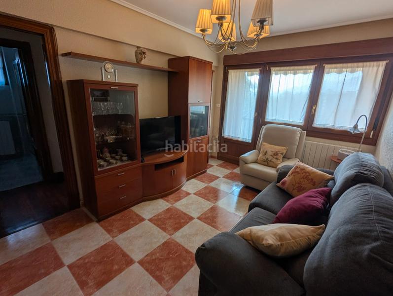 Foto fe7f8a9a-5108-4842-a369-b49ee4171a56. Pis a altamira auzoa 2 a Amorebieta - Etxano