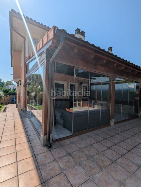 Foto 403d98c0-3659-49bd-b5b5-242549350bf2. Casa adossada amb xemeneia aparcament a Amorebieta - Etxano