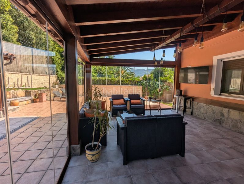 Foto 5e37de14-7483-4a03-aa45-42559ed938c8. Casa adossada amb xemeneia aparcament a Amorebieta - Etxano