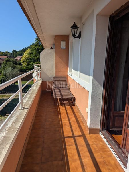 Foto c316dcf0-5595-4743-996d-98c854364b7f. Casa adossada amb xemeneia aparcament a Amorebieta - Etxano