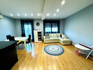 Location Appartement  Flors de maig. Piso en venta en ctra. de vicremei08241