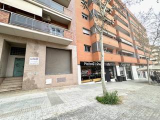 Lloguer Local Comercial  Abat oliva. Local en venta en ctra. de santpedorbases de manresa08242