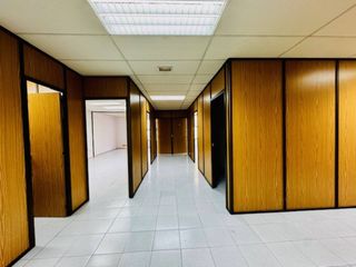 Rent Office space  Calle era de l´esquerra. Oficina en alquiler en centrepasseig i rodalies08242