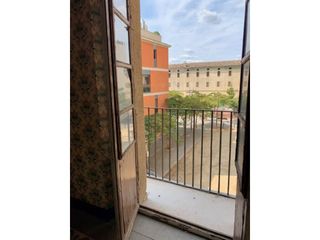 Pis  Calle santa maria. Piso en venta en barri antic