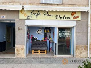 Local Comercial a Avenida zaragoza 42. Cafetería, estanco, ultramarinos, papelería, alimentación