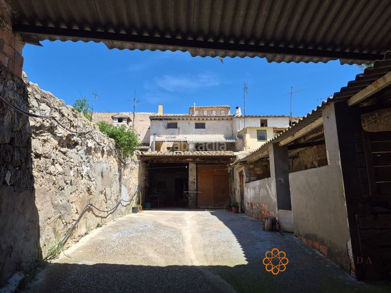 Foto d868d1aa-1eac-4280-b100-3d7f9a9eeba3. Casa a calle mayor 12 a Alborge