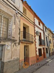 Maison  Calle medio 100. Casa 3 dormitorios 2 baños con corral patio