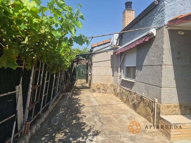 Foto c94ba80c-8d70-44b5-86bd-0e60a4469dea. Xalet a calle antonio catalán 7 a Alforque