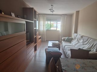 Location Appartement  Calle letra c. Piso 3 dormitorios 2 baños terraza garaje
