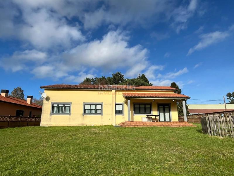 Foto 1fbcf995-4fb7-464e-9ec9-af4295e8451b. House with heating parking pool in Fene