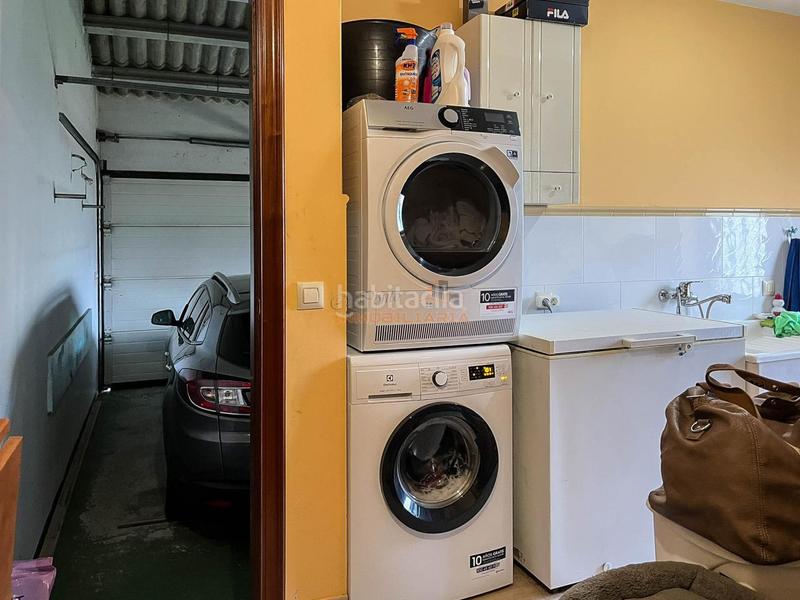 Foto eea8ba5d-f92e-49b5-ac65-095e61791360. House with heating parking pool in Fene