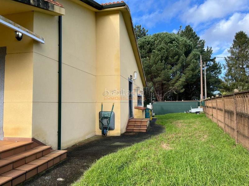 Foto fdff19a7-0e49-4f40-b822-4eebb21955ba. House with heating parking pool in Fene