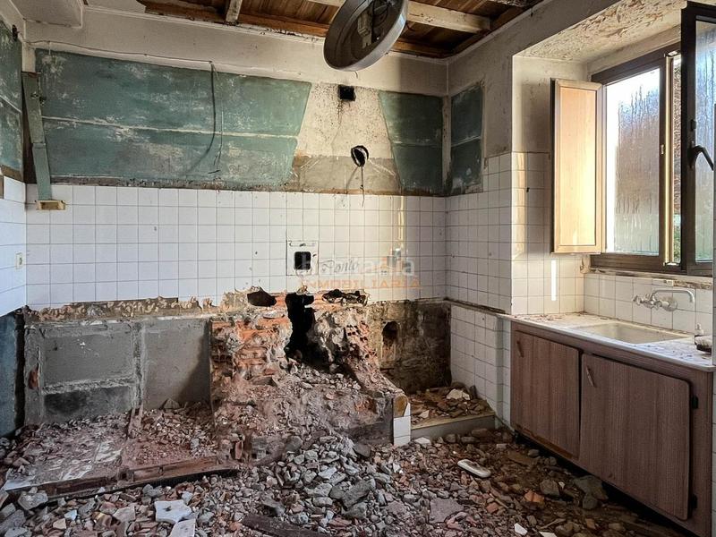 Foto 9b9f418c-c1be-4206-aa61-1dede806795e. Casa con parcheggio in Fene