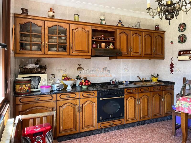 Foto adbc8453-4ff3-4958-b97b-c80ef42d1895. Maison avec chauffage parking dans Neda