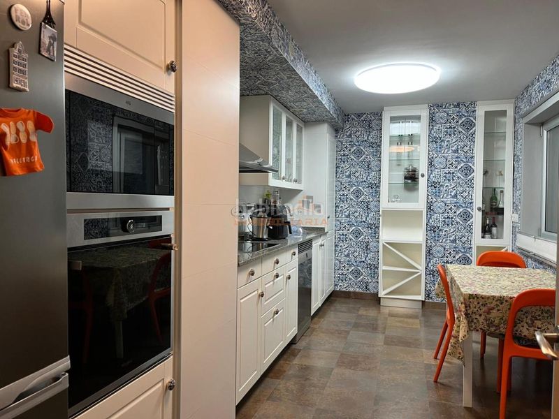 Foto 77a0b89e-4256-41bf-ba4c-c32654562d8a. Piso en Alto del Castaño Narón