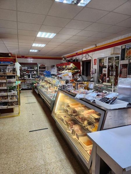 Foto b376036f-e07d-415a-b542-cf38b5941faf. Traspàs local comercial a Moeche