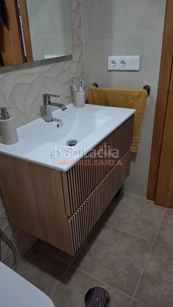 Foto 35a2768f-862e-44c4-bfd7-aa924dbdcaa7. Pis amb aparcament a Fene