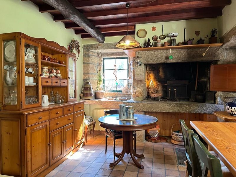 Foto f0f52bb6-ac01-4e33-9930-bfe08e7e6fbb. Casa amb calefacció a Área Rural Ferrol