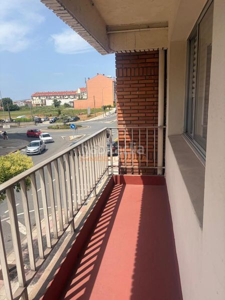 Foto b03eabed-f51e-45ae-a810-95f7dbf7c0bb. Piso en O Feal - Xubia Narón