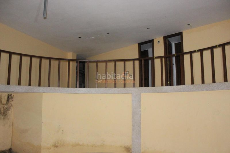 Foto 1824f7d0-605c-4317-94cb-7e27e6d8b7b2. Edificio en Neda