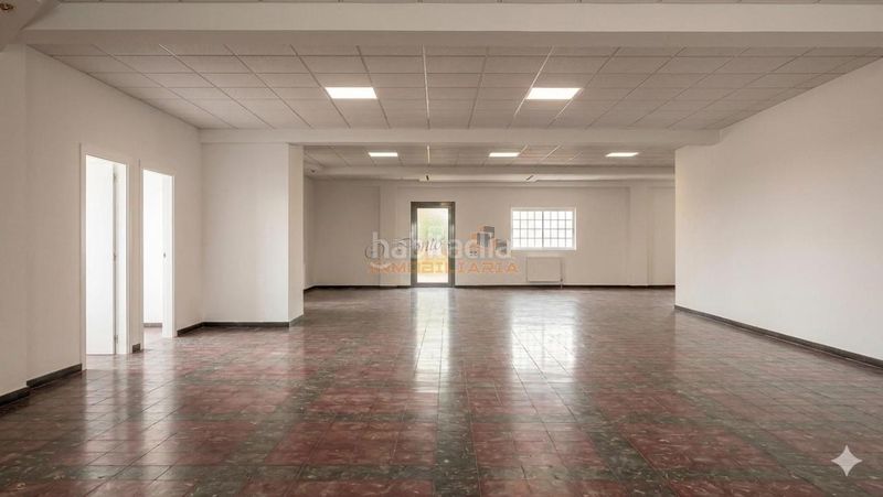 Foto 82ce5d93-8b4a-4fb0-931b-a012b75d3608. Edificio en Neda