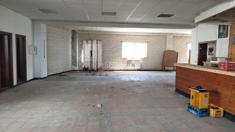 Foto c027b6fd-f3c6-4842-a18b-67a0609b5f76. Edificio en Neda