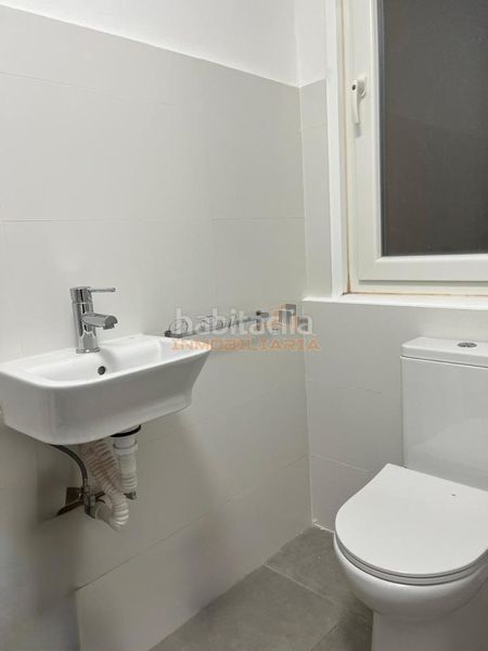 Foto ab4476a9-e2b9-47f7-a883-a91c0db58b7f. Pis a Centro Ferrol