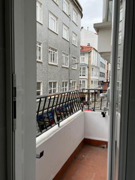 Foto e14e7087-8f29-43c4-ad88-b98d4314e3b4. Pis a Centro Ferrol