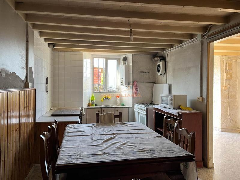 Foto 4fd1c293-65eb-4968-a6d4-9d8c0aa95623. Casa con parcheggio in Somozas (As)