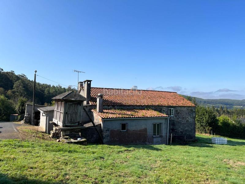 Foto 70c89e1e-4bfd-4796-917b-1a5245794685. Casa con parcheggio in Somozas (As)