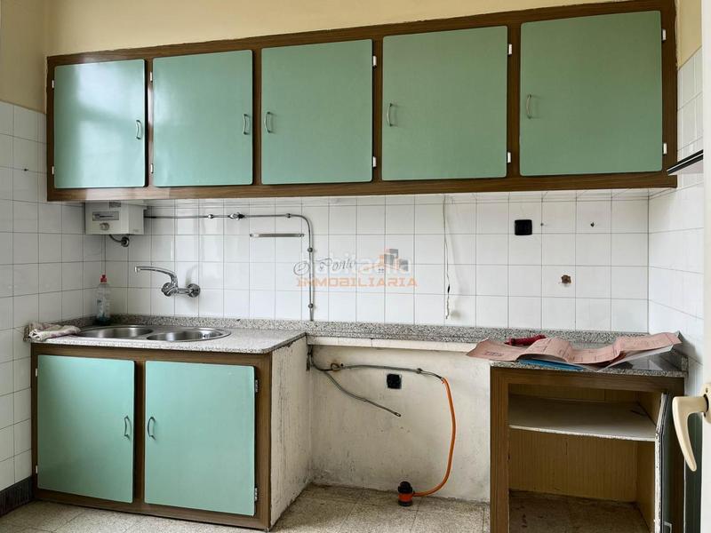 Foto b4853676-7388-4b75-b457-f0ec67cc0741. Casa amb aparcament a A Gándara Narón