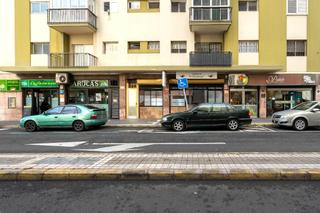 Location Local commercial  Paseo de cayetano de lugo. Local comercial en alquiler cayetana de lugo