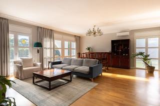 Casa  Nou de la virreina. Casa espectacular totalmente reformada de diseño y exterior con