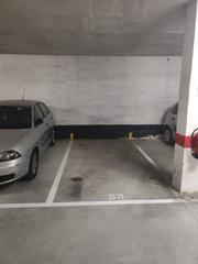 Parking voiture dans Canyad. Plaza de aparcamiento ubicada en canyad, cjaume rib