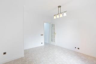 Etagenwohnung in Fondo. Piso para entrar a vivir ubicado a 2 del metro l1 y de la rambla