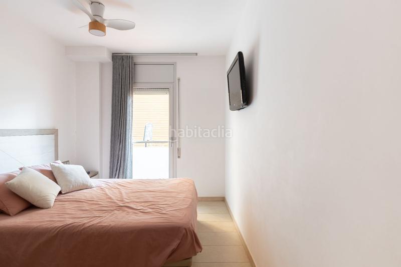 Foto 13ac886a-b42b-4289-a16a-b01bc61fed14. Piso obra seminueva con amplio patio ubicada a 2 del metro l2 en Badalona