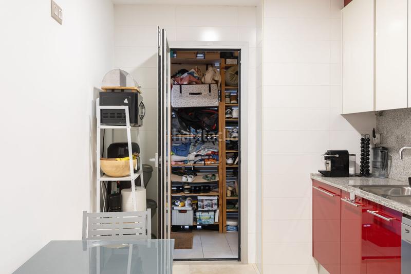 Foto 16d04731-b302-4bea-8e42-95216976b296. Piso obra seminueva con amplio patio ubicada a 2 del metro l2 en Badalona