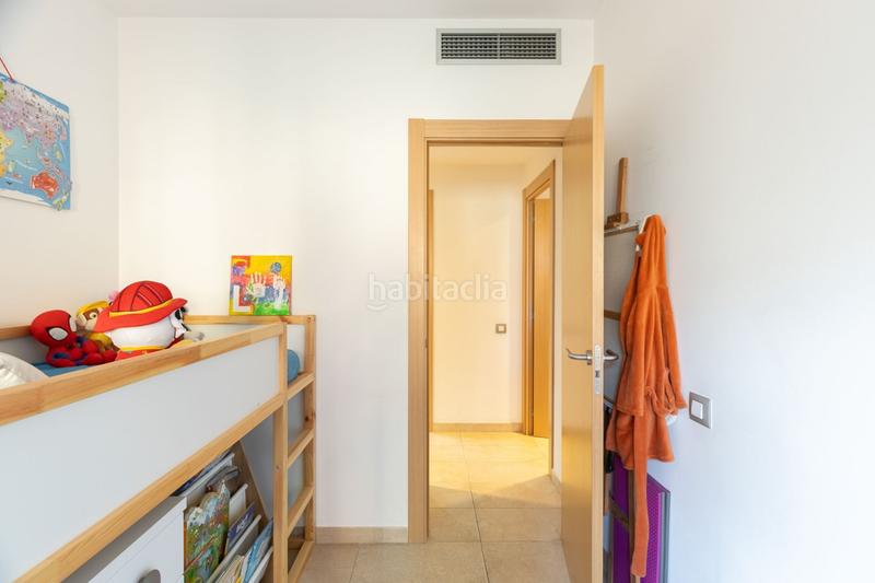 Foto 9a46473d-e226-4588-814d-978481d28a9e. Piso obra seminueva con amplio patio ubicada a 2 del metro l2 en Badalona