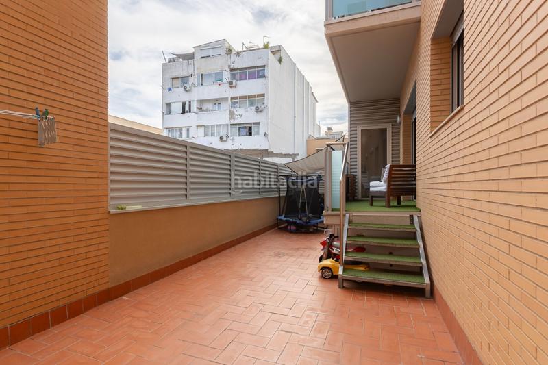 Foto cffdbbe0-59e8-43c6-930f-59ff7e6c4085. Piso obra seminueva con amplio patio ubicada a 2 del metro l2 en Badalona