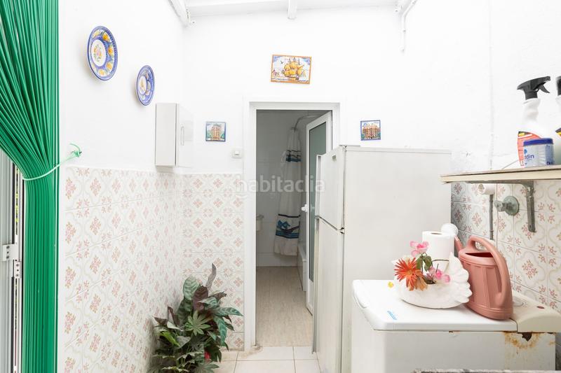 Foto 0a929c84-0143-46ab-9754-50f72ed5c0e9. Casa  totalmente exterior ubicada en segunda línea de mar en Badalona