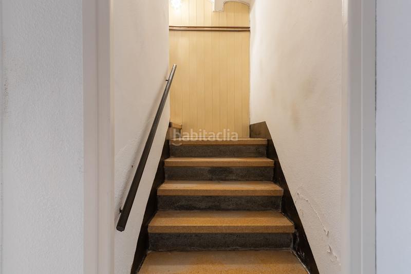 Foto 4b7daad2-5dc4-4e6d-a2e6-7d514fba8be3. Casa  totalmente exterior ubicada en segunda línea de mar en Badalona