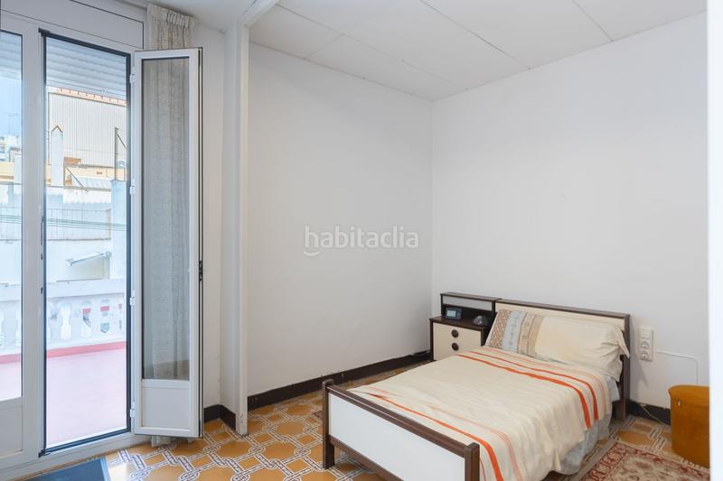 Foto 6c4d700d-15d0-477c-84ce-9be84ba06dec. Casa  totalmente exterior ubicada en segunda línea de mar en Badalona