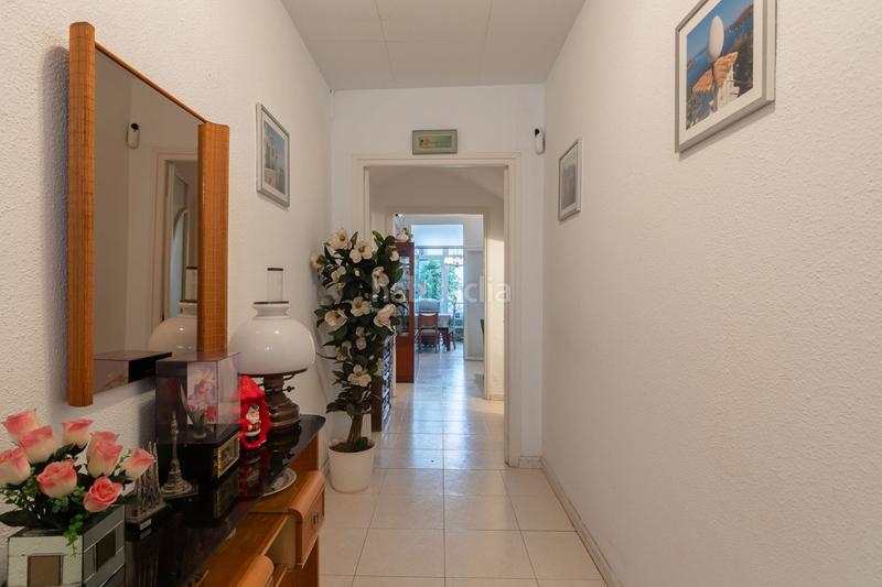 Foto 77f0205a-6c49-4cc0-8d64-e621ad8ab030. Casa  totalmente exterior ubicada en segunda línea de mar en Badalona