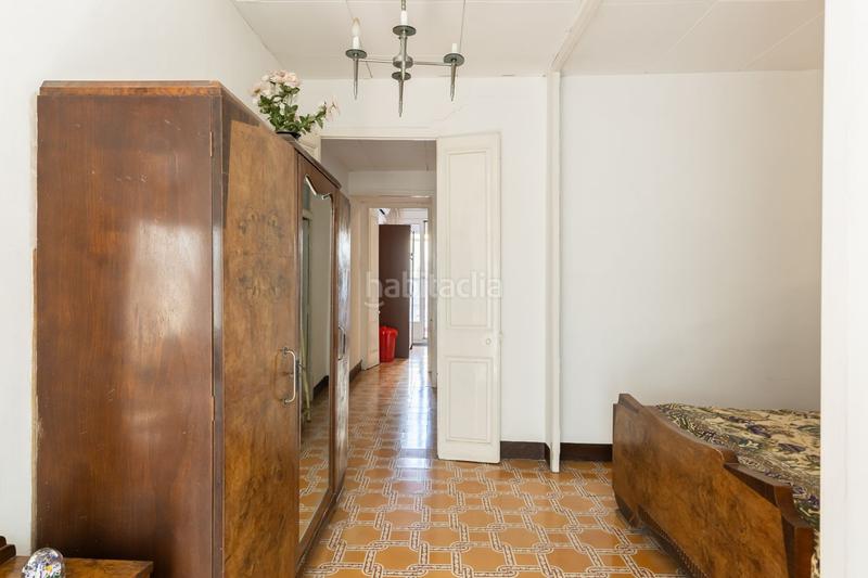 Foto 79718d7f-965a-4104-aea5-681637ec40ba. Casa  totalmente exterior ubicada en segunda línea de mar en Badalona