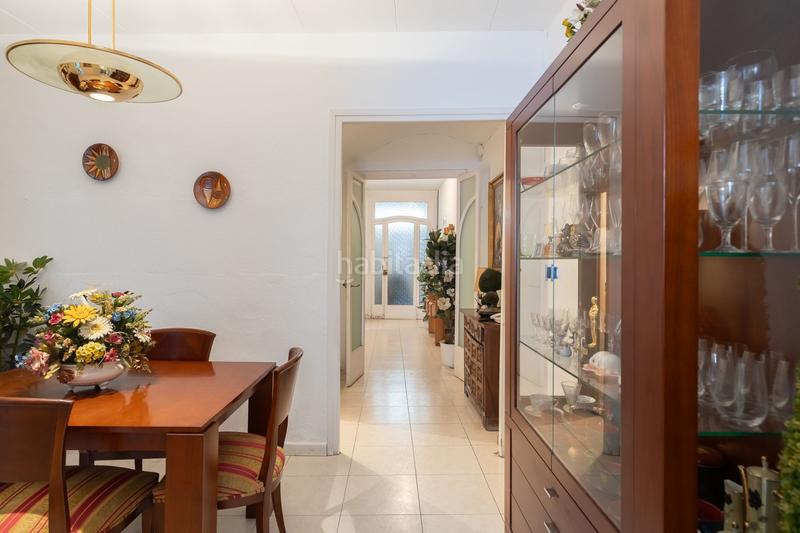 Foto 7ac6930d-0c1a-4745-b9a7-1d13b20fd964. Casa  totalmente exterior ubicada en segunda línea de mar en Badalona