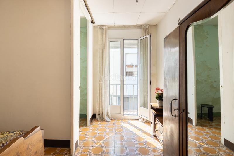 Foto b460317b-7263-4ebc-a86a-51cea461c521. Casa  totalmente exterior ubicada en segunda línea de mar en Badalona