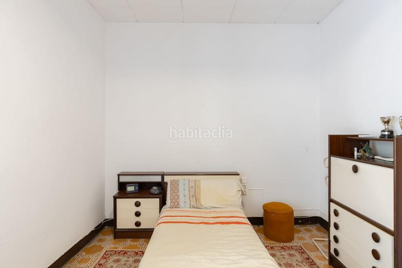 Foto cb0cb706-3e82-44f4-92be-a72195e4b774. Casa  totalmente exterior ubicada en segunda línea de mar en Badalona