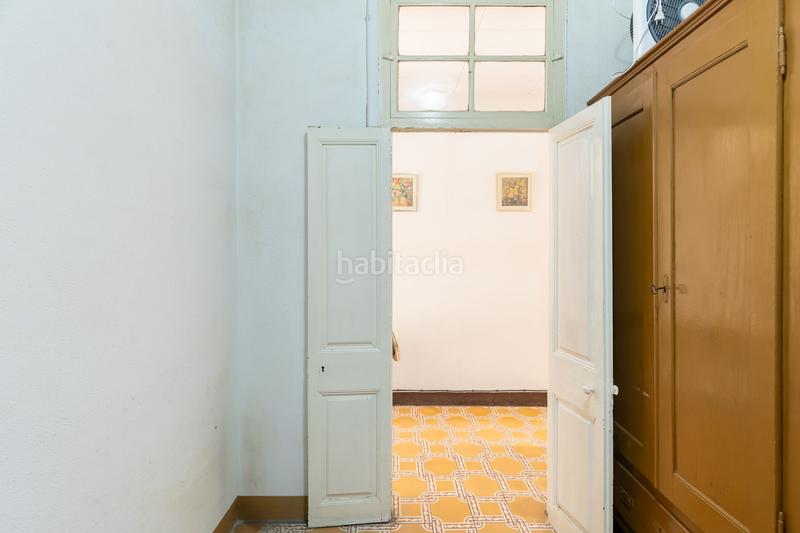 Foto dce3b467-1238-444d-91c8-64ccec290609. Casa  totalmente exterior ubicada en segunda línea de mar en Badalona