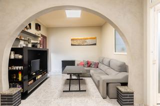 Appartamento  President companys. Ático con ascensor y balcón ubicado en la parte baja de la morer